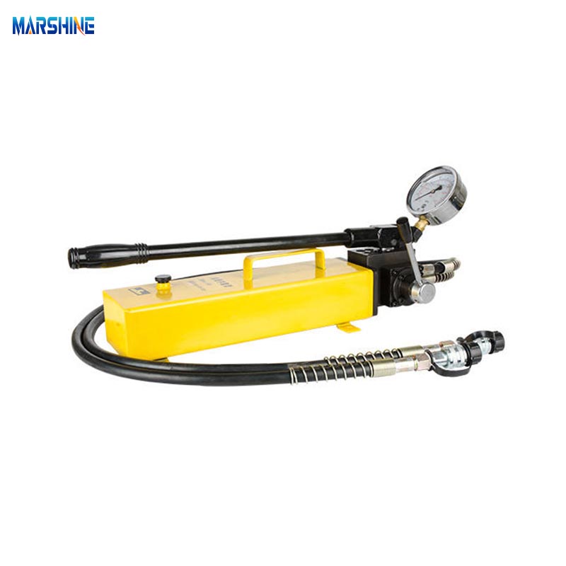 What Drives the Fluid in a Manual Hydraulic Pump System?